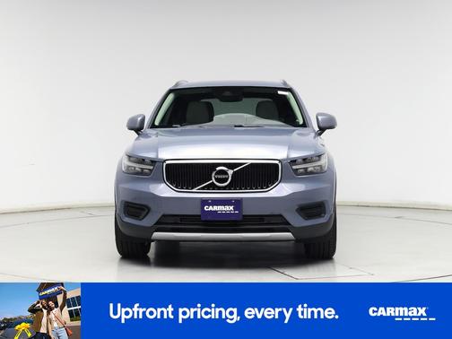 2020 Volvo XC40 T5 Momentum