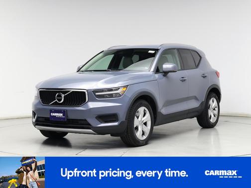 2020 Volvo XC40 T5 Momentum