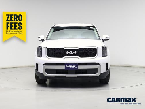 White 2023 Kia Telluride LX