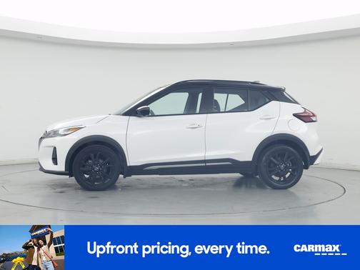 White 2023 Nissan Kicks SR