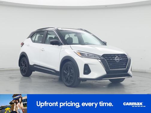 White 2023 Nissan Kicks SR