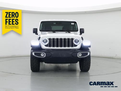 White 2025 Jeep Wrangler Sahara