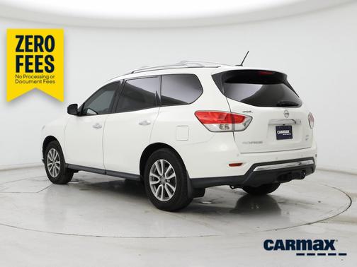 White 2014 Nissan Pathfinder Platinum