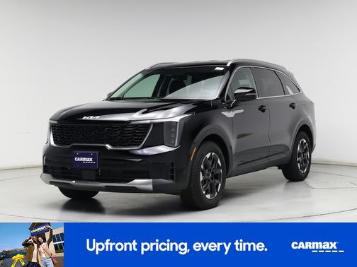Black 2025 Kia Sorento S