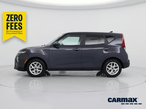 Gray 2022 Kia Soul LX