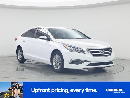 White 2015 Hyundai SONATA SE