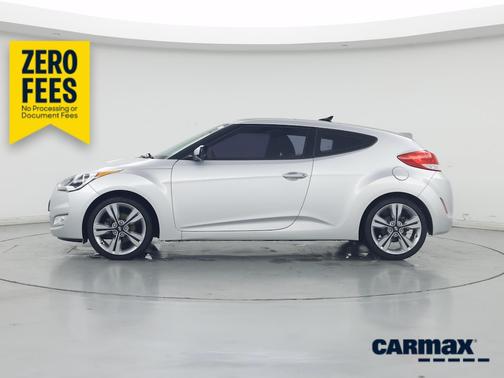 White 2016 Hyundai Veloster