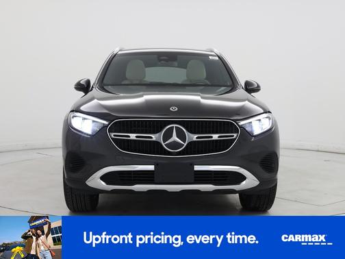 Gray 2023 Mercedes-Benz GLC 300