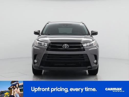 Gray 2018 Toyota Highlander SE