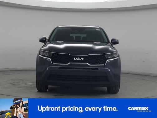 Gray 2023 Kia Sorento LX