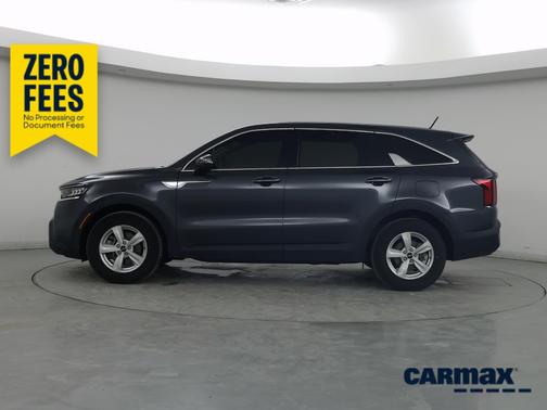 Gray 2023 Kia Sorento LX