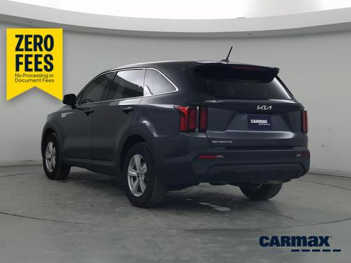 Gray 2023 Kia Sorento LX