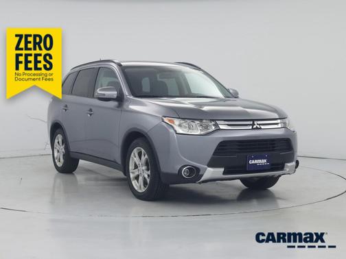 Gray 2015 Mitsubishi Outlander SE