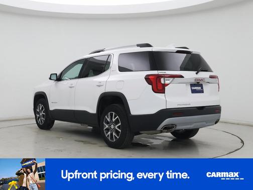 White 2023 GMC Acadia SLT