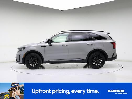 Gray 2023 Kia Sorento SX