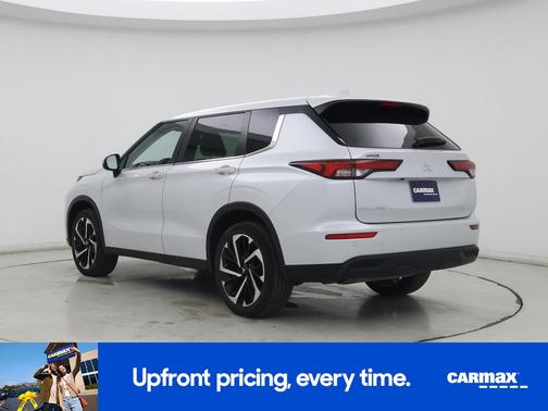 White 2022 Mitsubishi Outlander ES