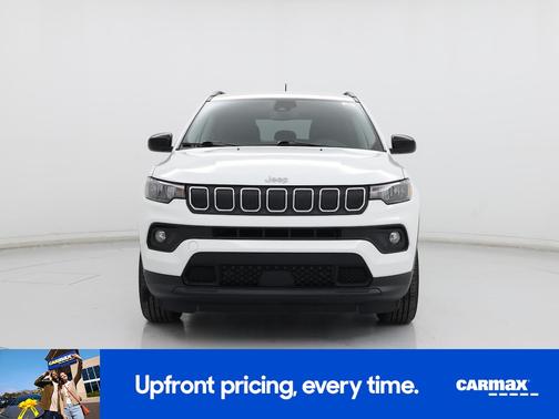 White 2022 Jeep Compass Latitude