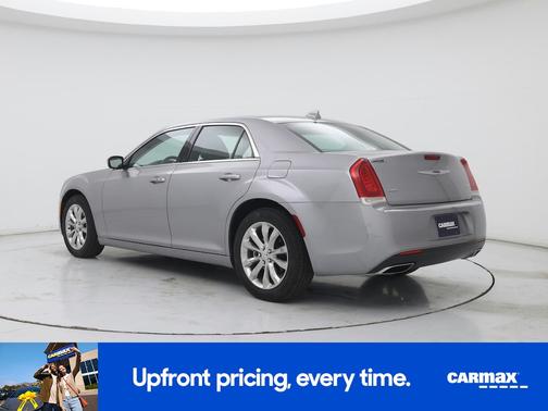 2017 Chrysler 300 Limited