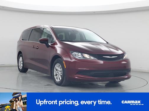 2023 Chrysler Voyager LX