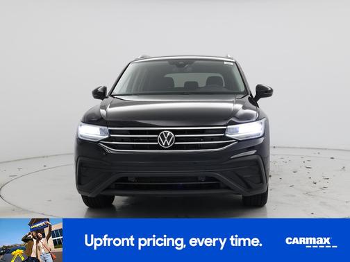 Black 2023 Volkswagen Tiguan SE