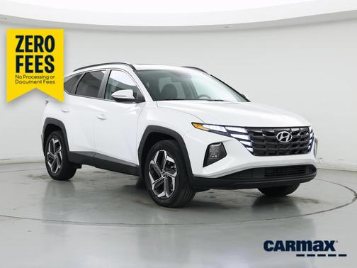 White 2023 Hyundai TUCSON SEL