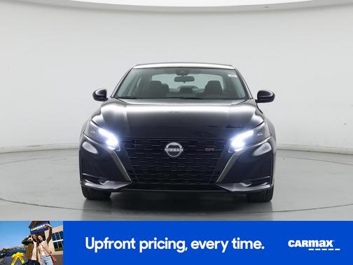 Black 2023 Nissan Altima SR