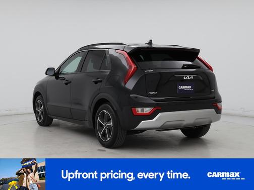 Black 2023 Kia Niro LX