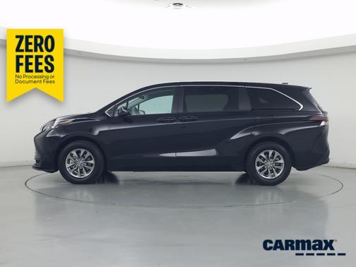 Black 2025 Toyota Sienna LE