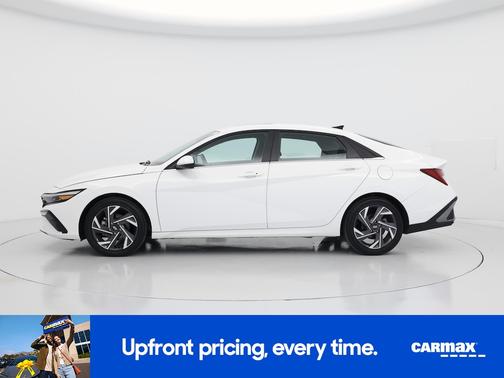White 2025 Hyundai ELANTRA SEL Convenience