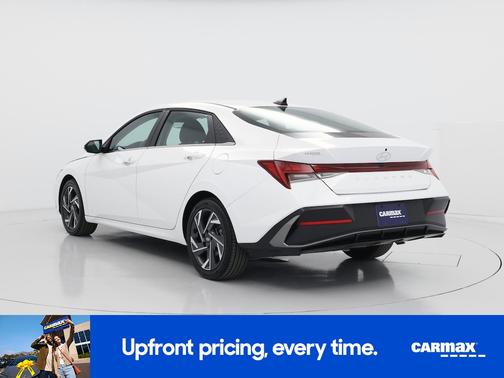 White 2025 Hyundai ELANTRA SEL Convenience