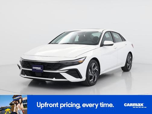 White 2025 Hyundai ELANTRA SEL Convenience