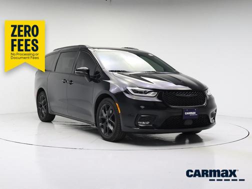 Black 2023 Chrysler Pacifica Limited