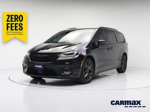 Black 2023 Chrysler Pacifica Limited