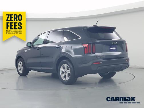 Gray 2023 Kia Sorento LX