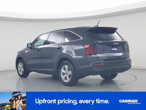 Gray 2023 Kia Sorento LX