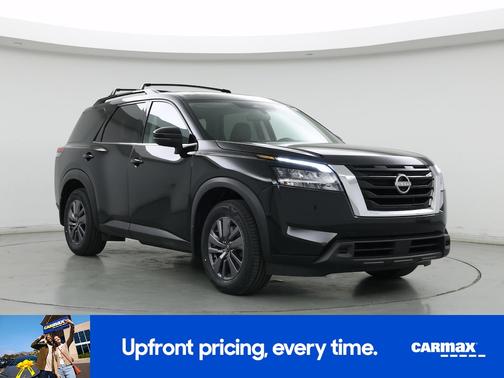 Black 2023 Nissan Pathfinder SV