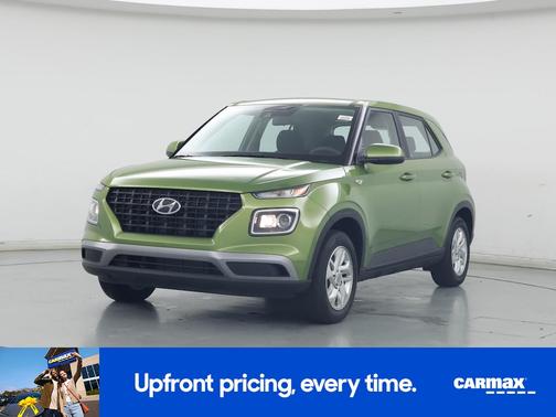 Green 2022 Hyundai VENUE SE