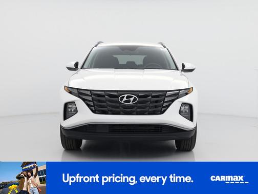 White 2024 Hyundai TUCSON SEL