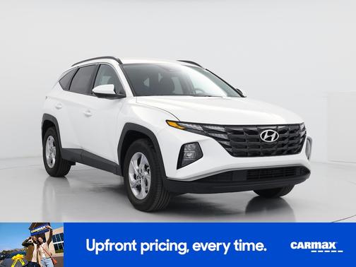 White 2024 Hyundai TUCSON SEL