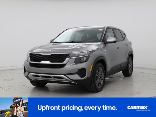 Gray 2023 Kia Seltos LX