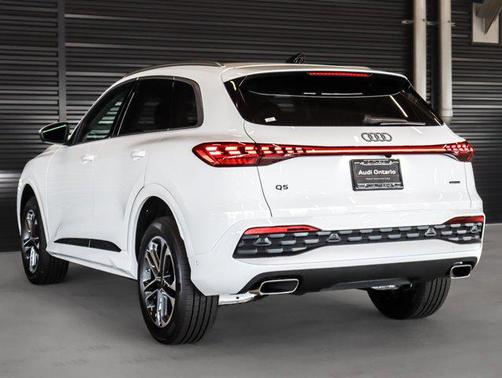 2025 Audi Q5 Premium