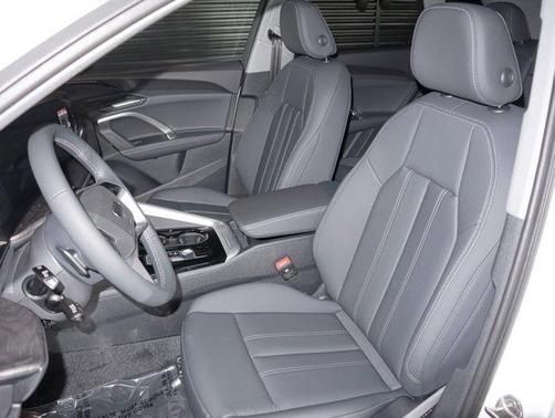 2025 Audi Q5 Premium