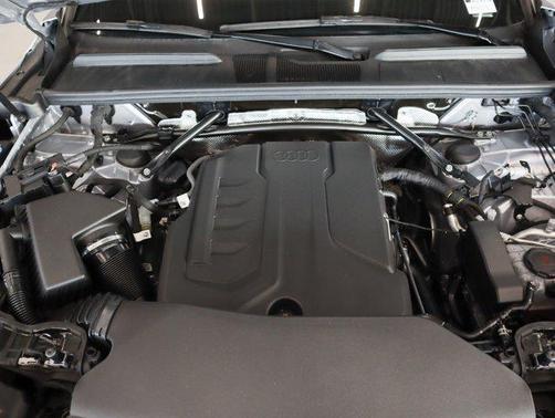 2025 Audi Q5 Premium Plus