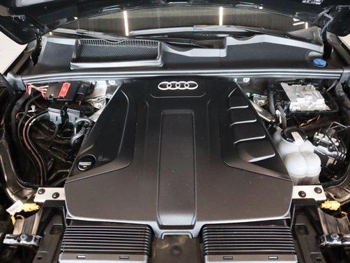 2023 Audi Q7 45 Premium
