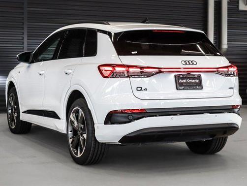 2024 Audi Q4 e-tron Premium Plus 50 quattro