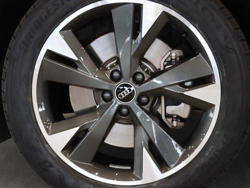 2024 Audi Q4 e-tron Premium Plus 50 quattro