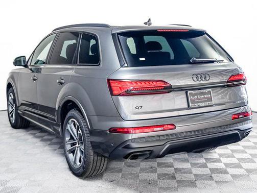 2026 Audi Q7 45 Premium