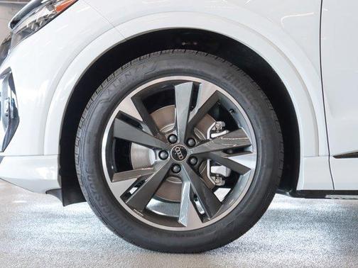 2025 Audi Q4 e-tron Premium Plus 55 quattro