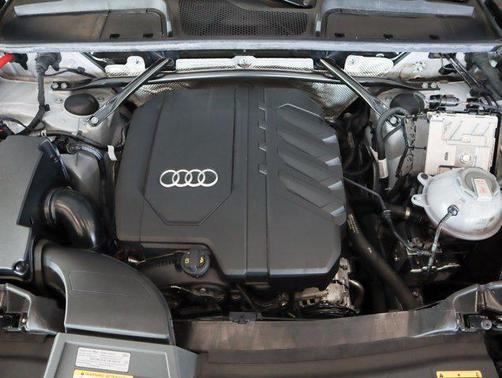 2023 Audi Q5 45 S line Premium Plus