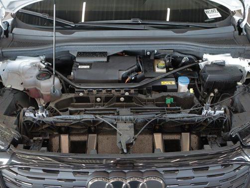 2024 Audi Q4 e-tron Premium Plus 55 quattro